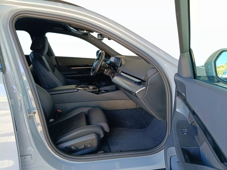 11 - BMW Serie 5 520d Touring 48V xdrive MSport Pro auto