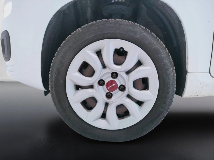 9 - Fiat Panda Panda 0.9 t.air t. natural power Easy 80cv my19