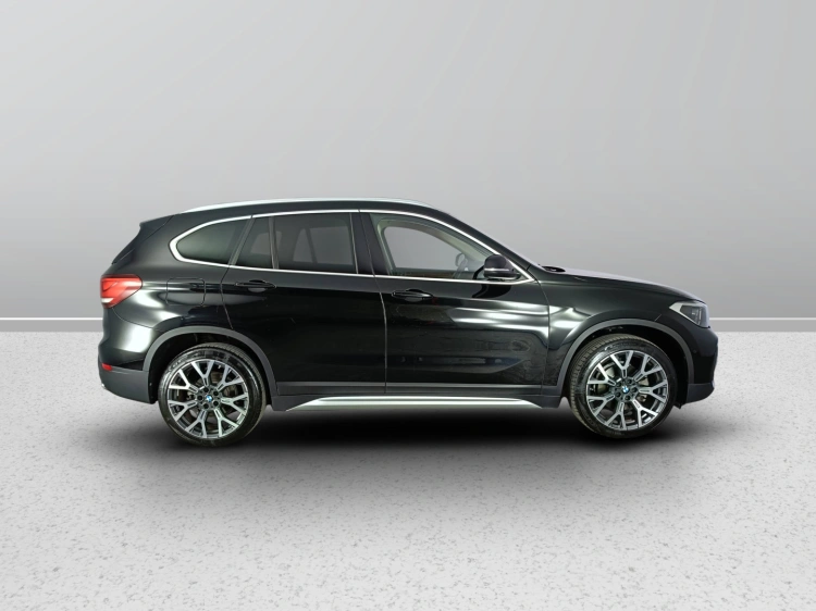 3 - BMW X1 x1 xline 18d