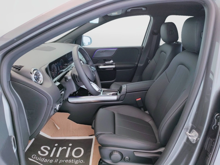 17 - Mercedes-Benz Classe B 180 d Street Edition auto