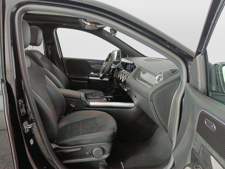 11 - Mercedes-Benz Classe B 180 d AMG Line Advanced Plus auto