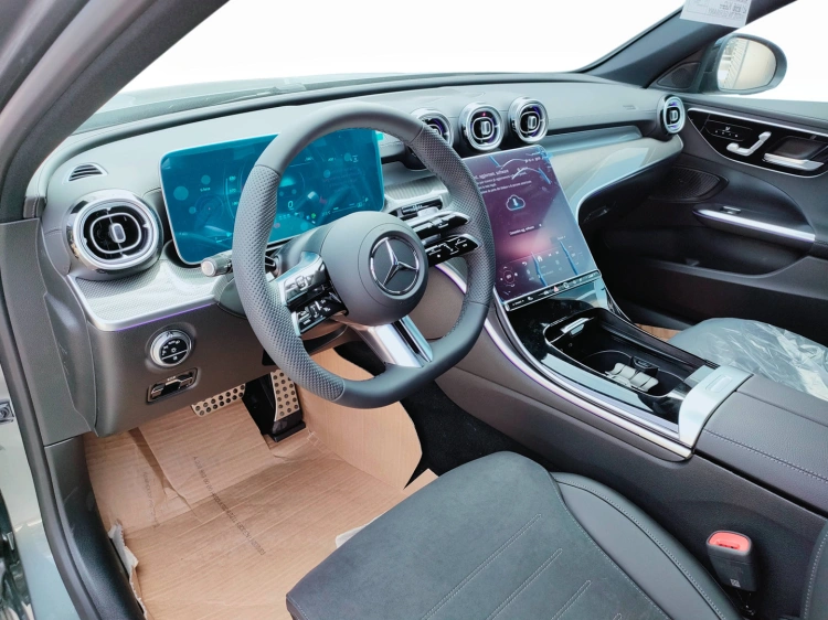 10 - Mercedes-Benz Classe C 300 d Station Wagon