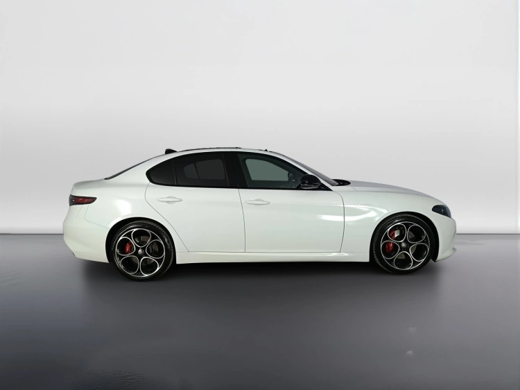 3 - Alfa romeo Giulia Giulia 2.2 t Veloce 160cv auto
