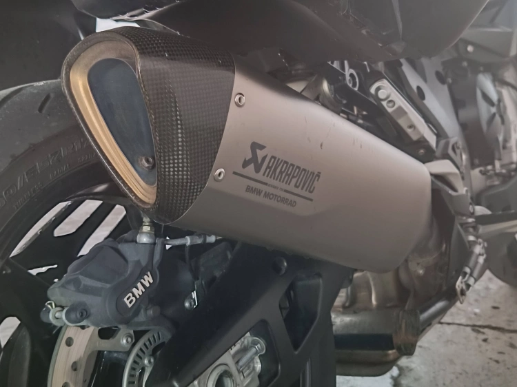 10 - BMW Motorrad XR S 1000 XR Triple Black Abs my21