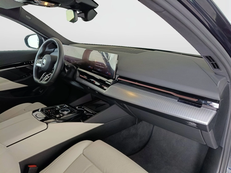 10 - BMW Serie 5 520d Touring 48V xdrive MSport Pro auto