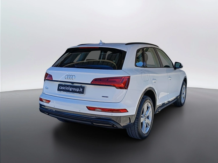 4 - Audi Q5 Audi Q5  40 2.0 tdi mhev 12v business advanced quattro s-tro