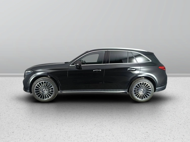 6 - Mercedes-Benz GLC 220 d AMG Premium Plus 4matic auto