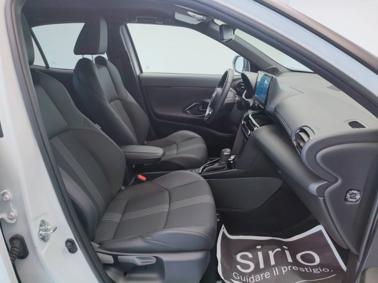 11 - Toyota Yaris Cross Yaris Cross 1.5h Adventure awd-i 116cv e-cvt