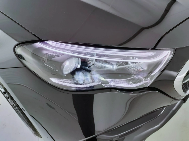 17 - Mercedes-Benz Classe E 300 de phev AMG Line Premium 4matic auto