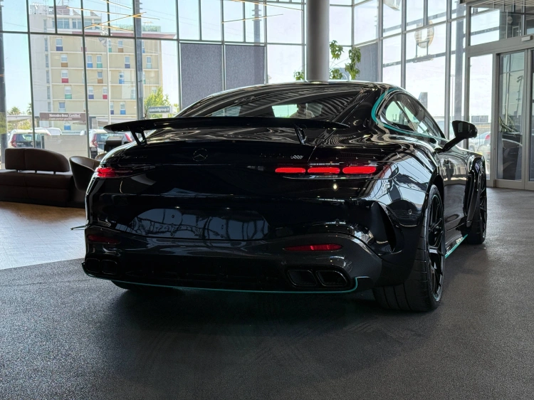 12 - Mercedes AMG GT Coupé Mercedes-AMG GT 63 PRO 4MATIC+ Motorsport Collectors Edition