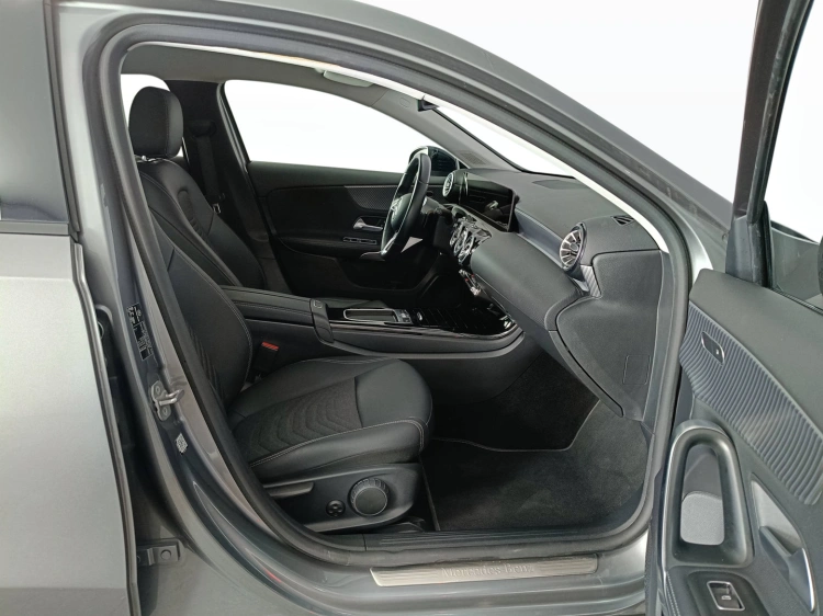 11 - Mercedes-Benz Classe A 180 d Progressive Advanced auto