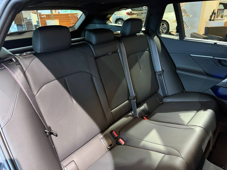 21 - BMW M M5 M5 Touring