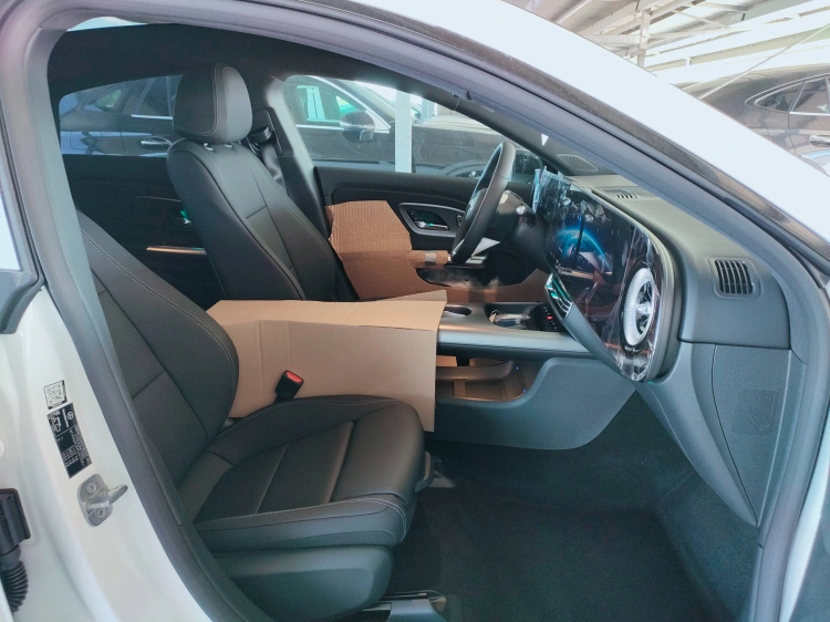 12 - Mercedes-Benz CLA 180