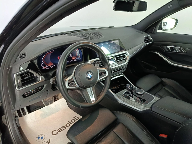8 - BMW Serie 3 320d Touring mhev 48V xdrive Msport auto