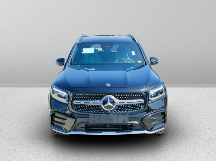 2 - Mercedes-Benz GLB 200 d Automatic 4MATIC