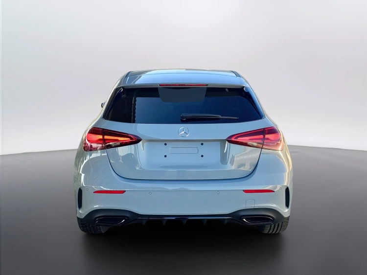 4 - Mercedes-Benz Classe A 180 d Automatic