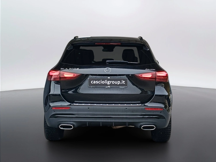 5 - Mercedes-Benz GLA 200 d AMG Line Premium 4matic auto