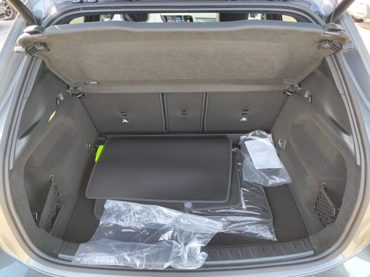 5 - Mercedes-Benz GLA 200 d automatic