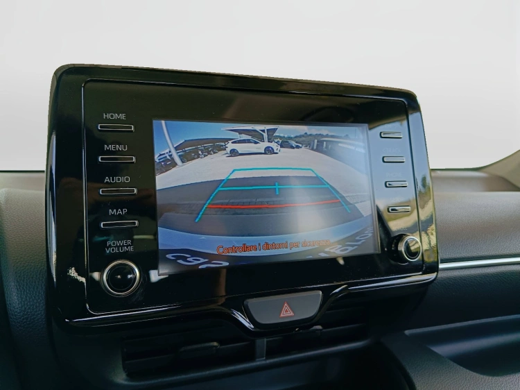 14 - Toyota Yaris Yaris 1.5h Trend