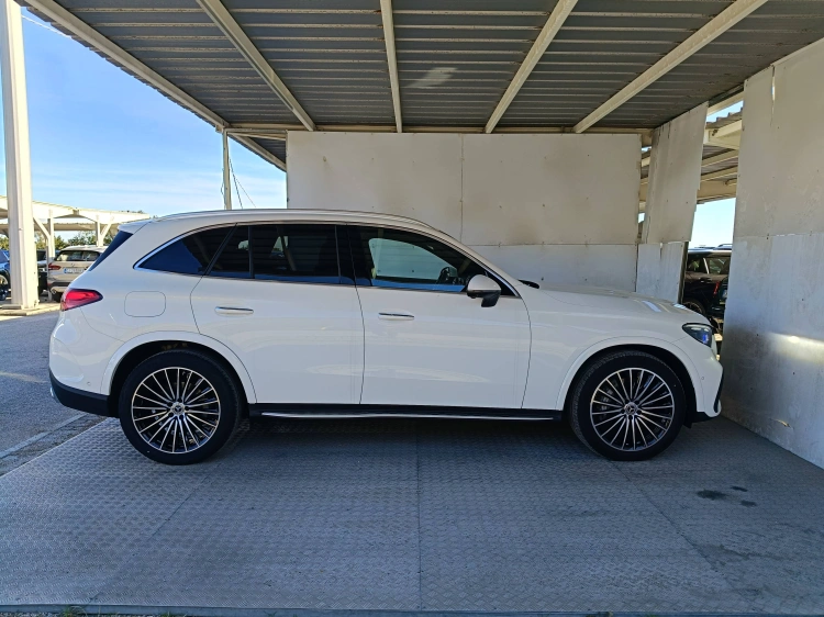 3 - Mercedes-Benz GLC 220 d AMG Premium 4matic auto