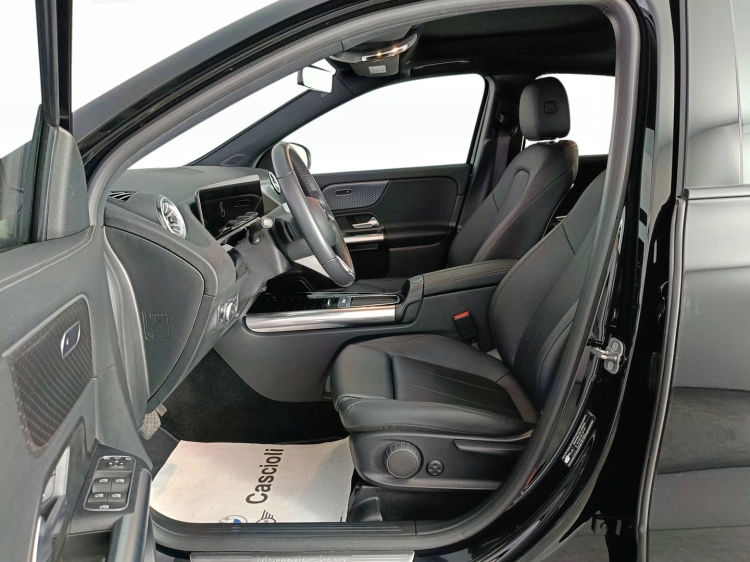 9 - Mercedes-Benz GLA 200 d Progressive Advanced Plus 4matic auto