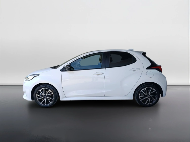 6 - Toyota Yaris Yaris 1.5h Lounge