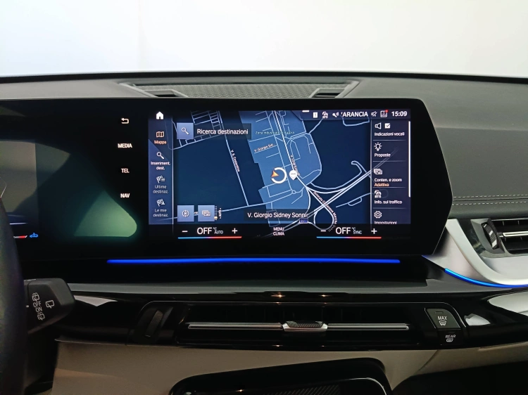 13 - BMW X1 X1 sdrive18d X-Line auto