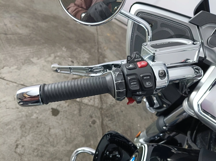 7 - BMW Motorrad R 18 R 18 T