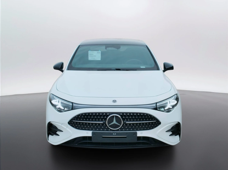 2 - Mercedes-Benz CLA 200 4MATIC
