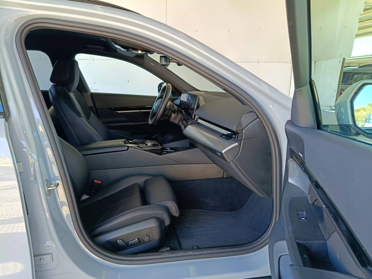 11 - BMW Serie 5 520d Touring 48V xdrive MSport Pro auto