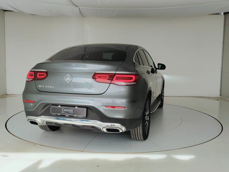 6 - Mercedes-Benz GLC Coupe 220 d Business 4matic auto