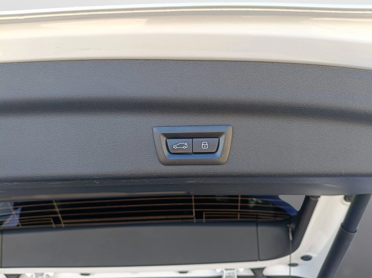 19 - BMW X1 X1 sdrive18d X-Line auto