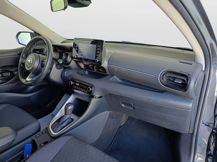 10 - Toyota Yaris Yaris 1.5h Trend