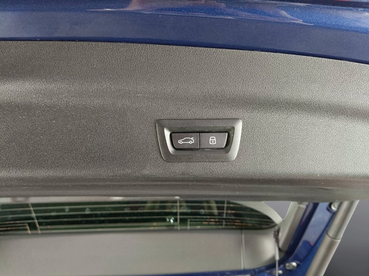 20 - BMW X1 X1 sdrive18d X-Line auto