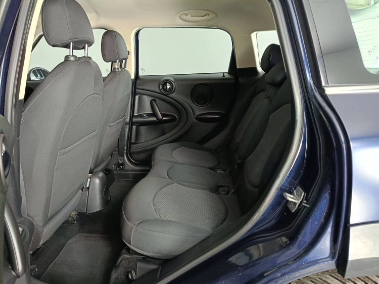 9 - MINI Countryman Mini Countryman 1.6 Cooper D E6