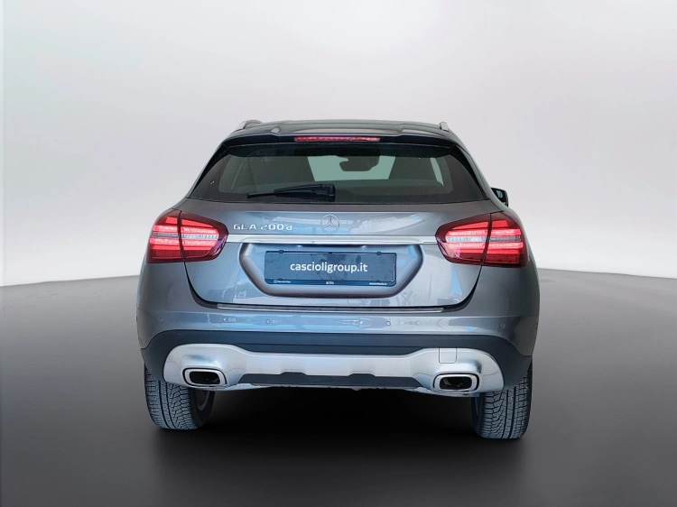 6 - Mercedes-Benz GLA 200 d Sport auto