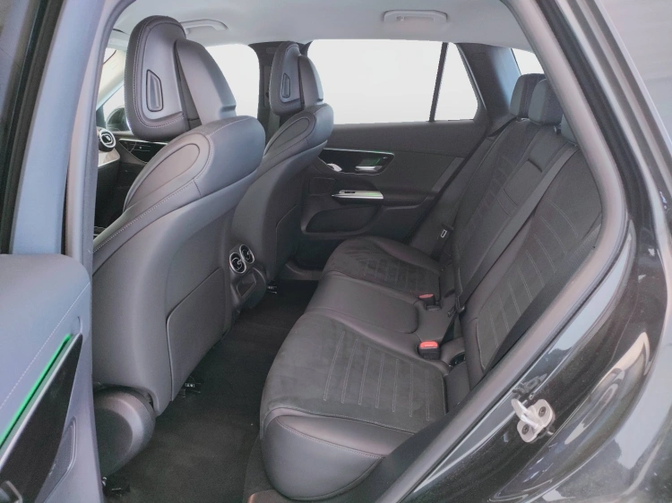 14 - Mercedes-Benz GLC 220 d AMG Line Advanced 4matic auto