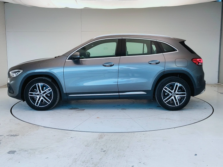 8 - Mercedes-Benz GLA 220 d Sport Plus 4matic auto