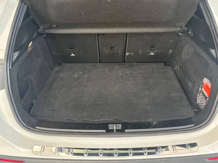 5 - Mercedes-Benz GLA 200 d Premium 4matic auto