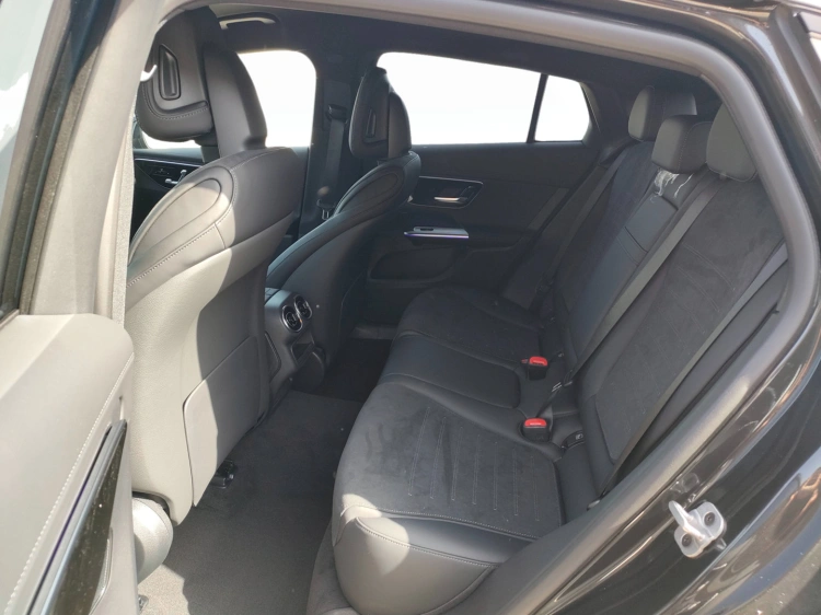 9 - Mercedes-Benz GLC glc 300 de 4Matic Plug-in Hybrid Coupe