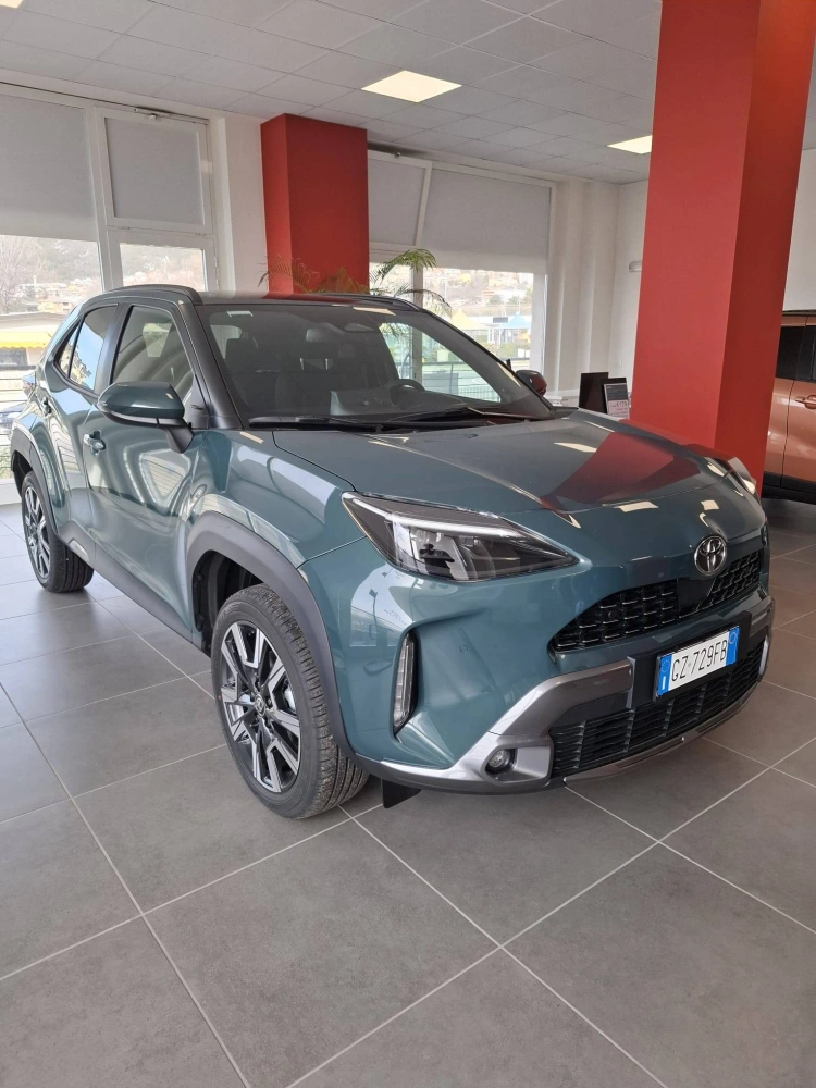 3 - Toyota Yaris Cross Yaris Cross 1.5h Lounge fwd 130cv e-cvt