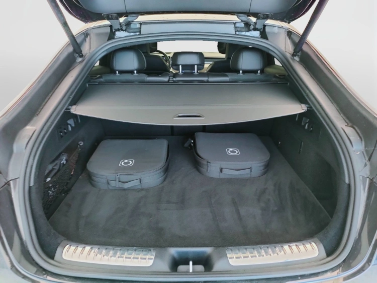 9 - Mercedes-Benz GLC 300 de phev AMG Line Premium Plus 4matic auto