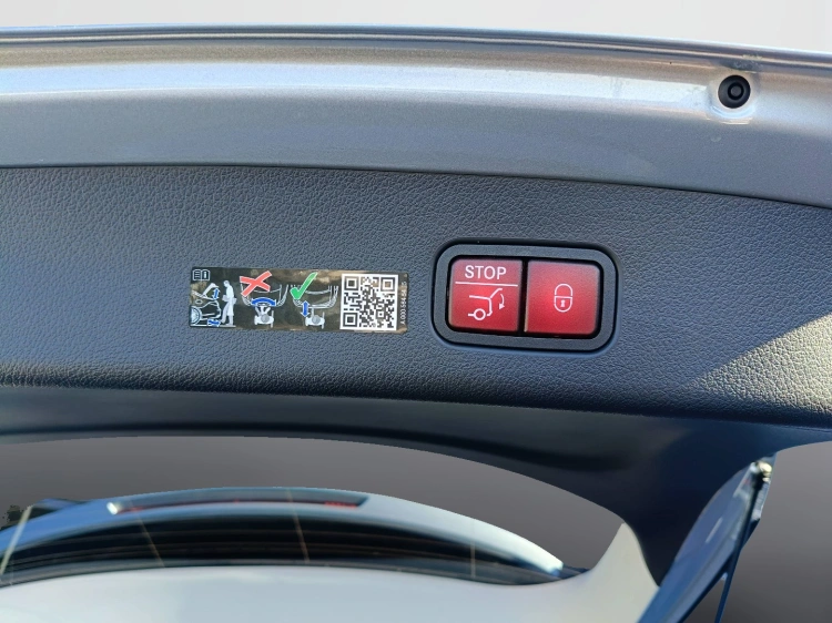 13 - Mercedes-Benz GLC 300 de 4MATIC