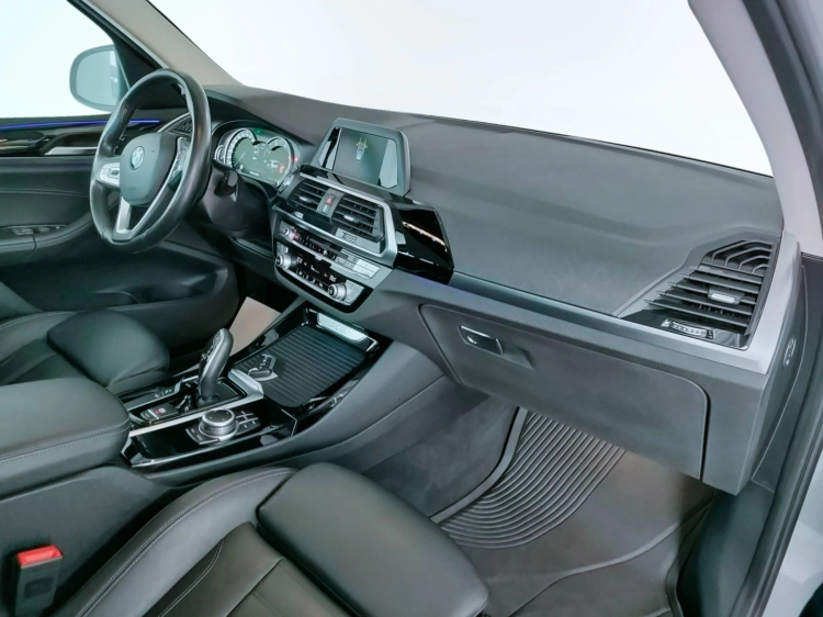 13 - BMW X3 