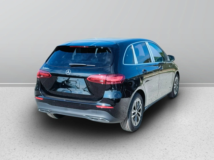 6 - Mercedes-Benz Classe B 180 d