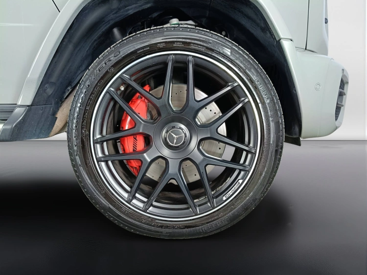 25 - Mercedes-Benz Classe G 