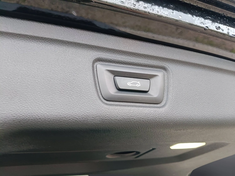 16 - BMW Serie 3 320d Touring mhev 48V Msport xdrive auto