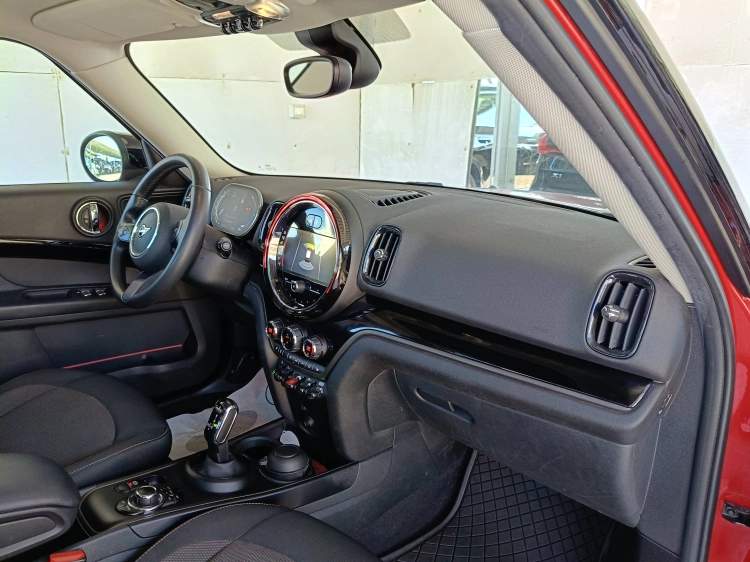 10 - MINI Countryman Mini Countryman 1.5 Cooper Essential auto