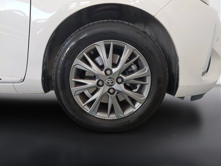 19 - Toyota Yaris Yaris 5p 1.5h Active