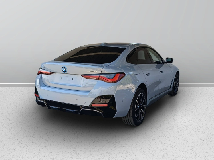 5 - BMW i4 BMW i4 xDrive40 MSport Edition